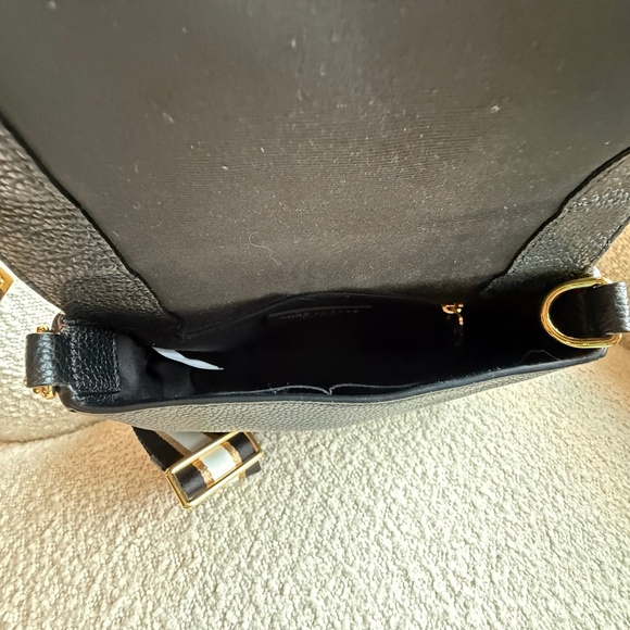 Marc Jacobs  Crossbody Leather Saddle Bag - Picture 5 of 10